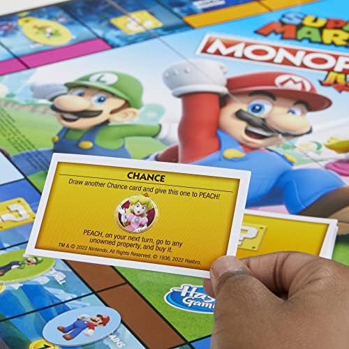 Настолна игра Monopoly Junior Супер Марио Edition, забавна игра за деца на 5 и повече години, Разгледайте Гъби кралство в ролята на Марио,